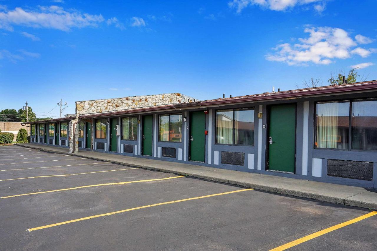Days-Inn By Wyndham Liverpool-Syracuse Bagian luar foto